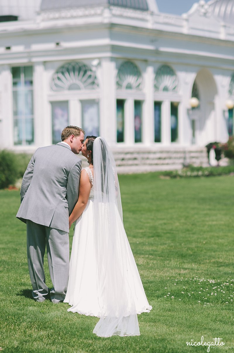 Buffalo_Botanical_Gardens_Wedding_Photography_0019.jpg Wedding_photography_Buffalo_Botanical_Gardens