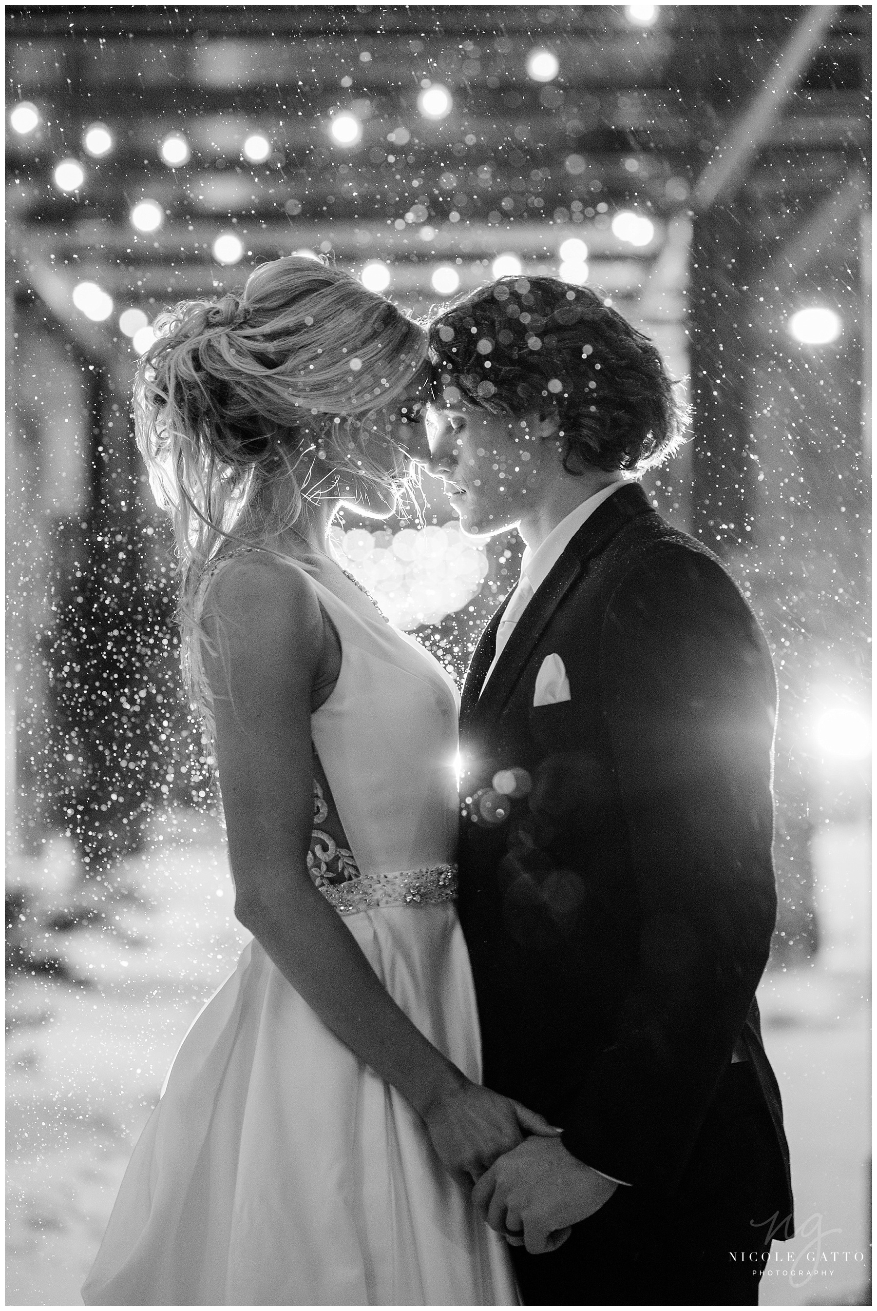 Doubletree in Niagara Falls wedding photos Doubletree in Niagara Falls wedding photos