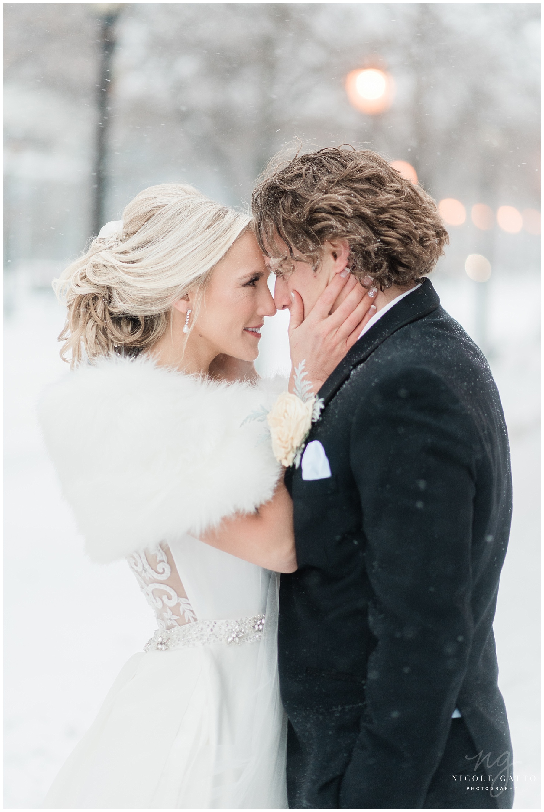 Doubltree_Niagara_falls_wedding_Photos_0031.jpg Doubltree_Niagara_falls_wedding_Photos_0031.jpg